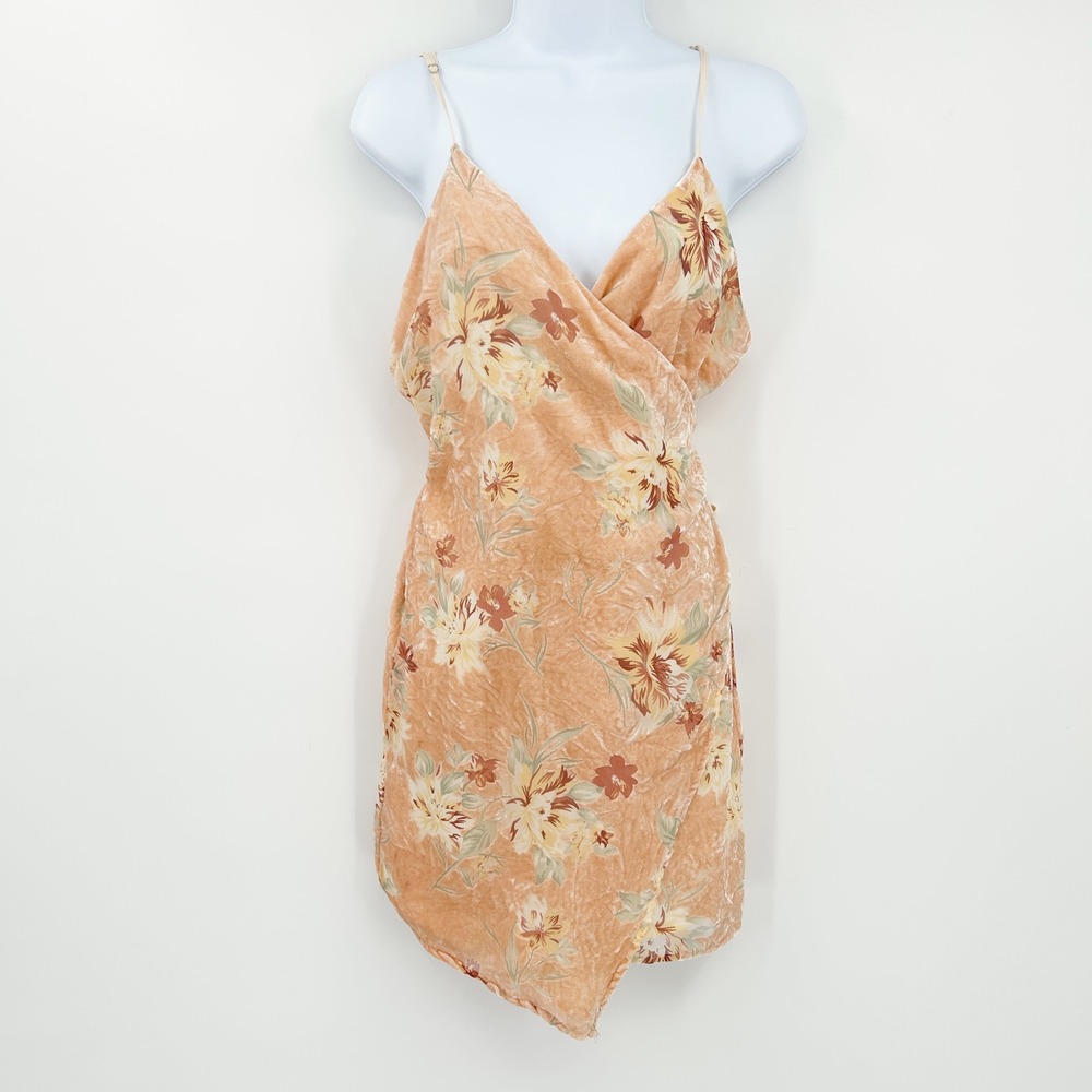 Forever 21 Contemporary Floral Velvet Mini‎ Wrap Dress Cami Strap Peach Size L